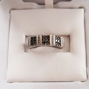 Black & white diamond silver ring